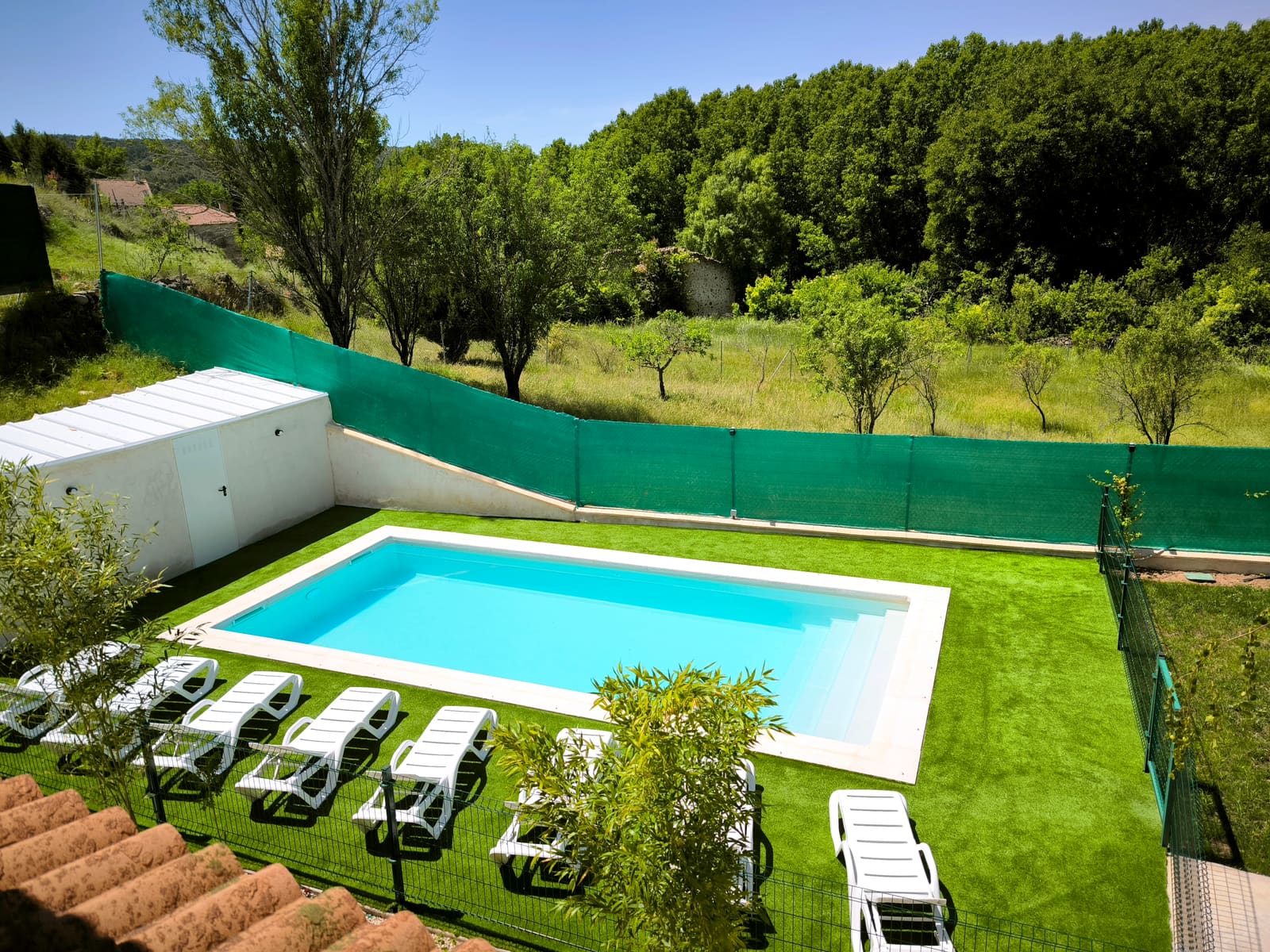 Vistas piscina paisajes — casa rural La Huertona de Castroserna (Segovia)