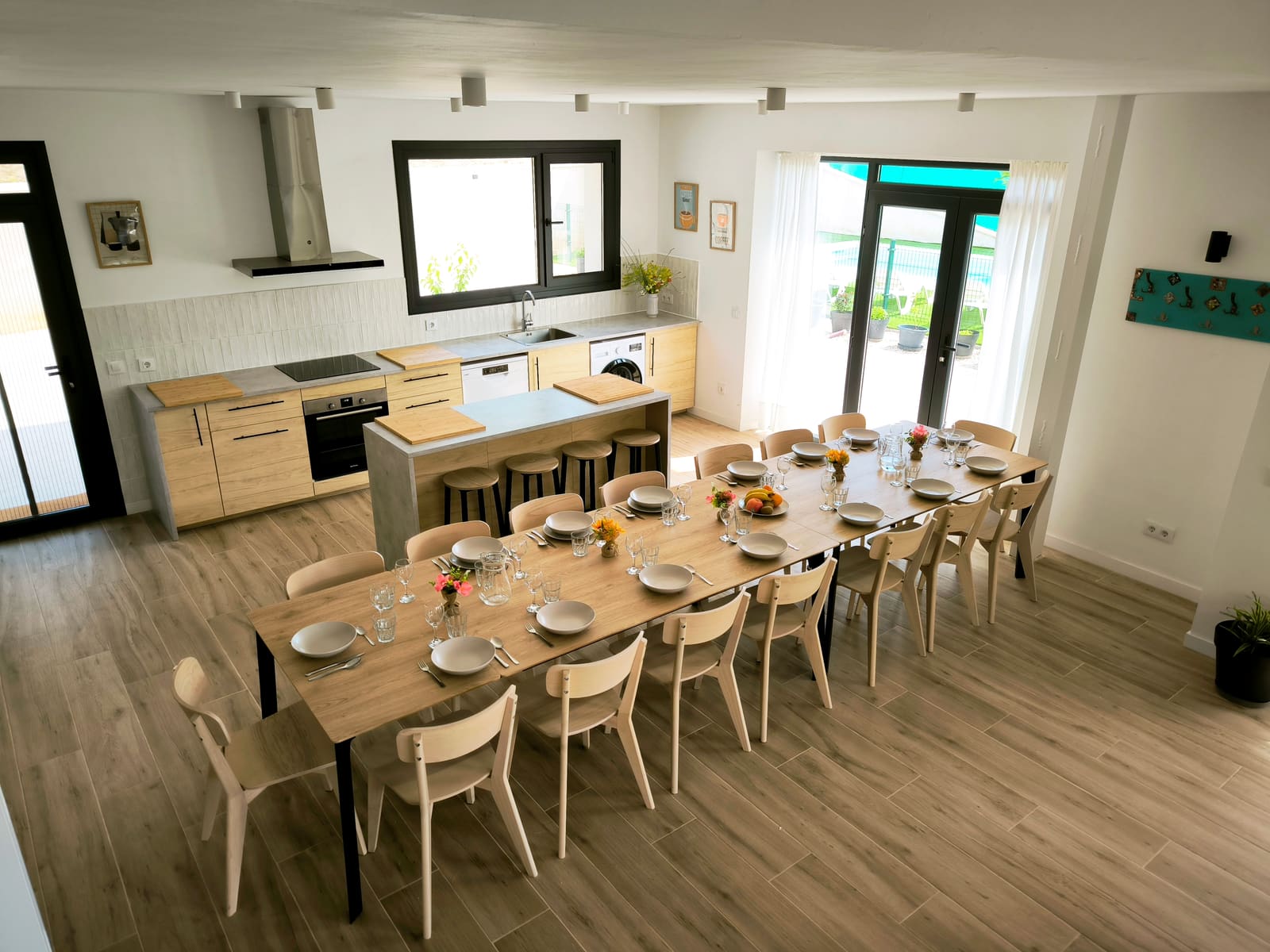 Mesa comedor — casa rural La Huertona de Castroserna (Segovia)